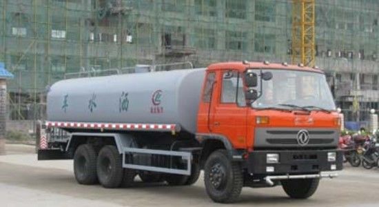 Dongfeng 6x4 20000L 210hp水Bowserのトラックの二重背部橋